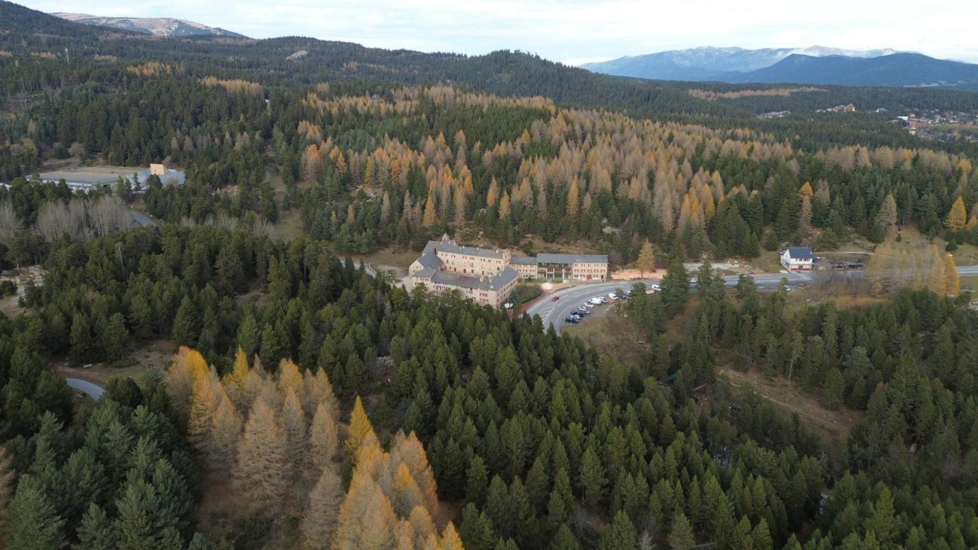 Grand Hotel L'Ermitage Font-Romeu-Odeillo-Via Exterior photo